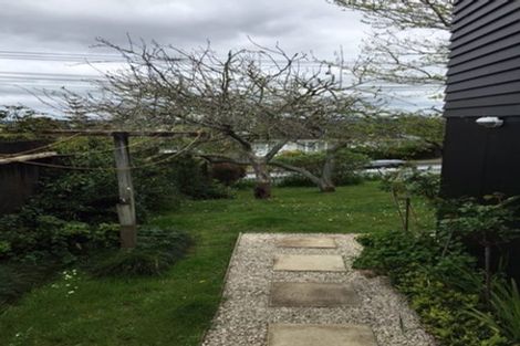 Photo of property in 19 Sunnynook Road, Forrest Hill, Auckland, 0620