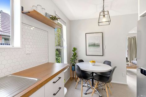 Photo of property in 2/3 Sawtell Place, Northcote, Christchurch, 8052