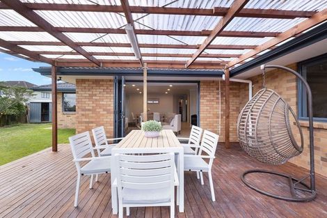 Photo of property in 49 Bluebird Crescent, Unsworth Heights, Auckland, 0632