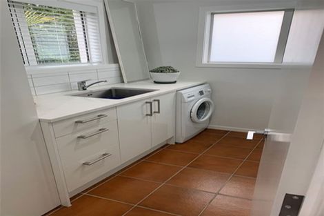 Photo of property in 2/22 Nigel Road, Browns Bay, Auckland, 0630