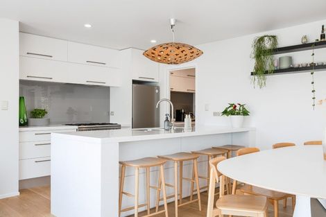 Photo of property in 5a Clifton Road, Browns Bay, Auckland, 0630