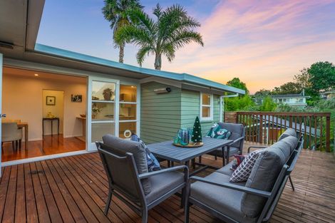 Photo of property in 39 Kamara Road, Glen Eden, Auckland, 0602