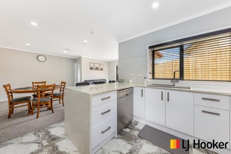 Photo of property in 54 Etherton Drive, Weymouth, Auckland, 2103