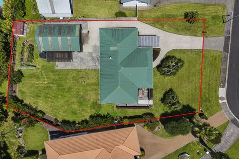 Photo of property in 11 Windfall Grove, Greenhithe, Auckland, 0632