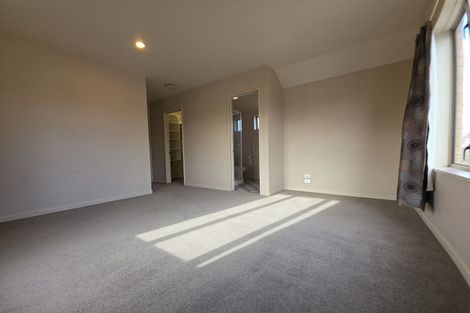 Photo of property in 135a Memorial Avenue, Burnside, Christchurch, 8053