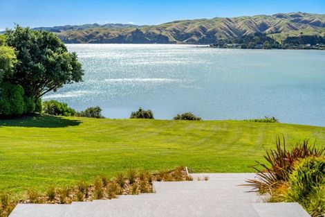 Photo of property in 360 Paremata Road, Whitby, Porirua, 5381