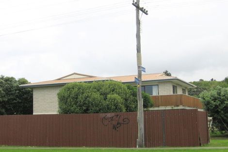 Photo of property in 25 Moana Road, Okitu, Gisborne, 4010