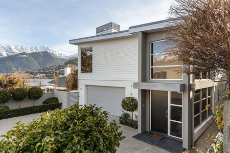 Photo of property in 37a Bay View Road, Kelvin Heights, Queenstown, 9300