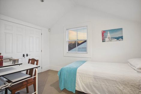 Photo of property in 1/14 Beach Road, Northcote Point, Auckland, 0627