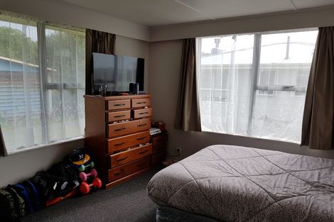 Photo of property in 56 Te Pene Avenue, Titahi Bay, Porirua, 5022