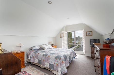 Photo of property in 2/12 Gradwell Place, Two Mile Bay, Taupo, 3330