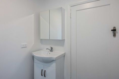 Photo of property in 8 Cambridge Street, Levin, 5510