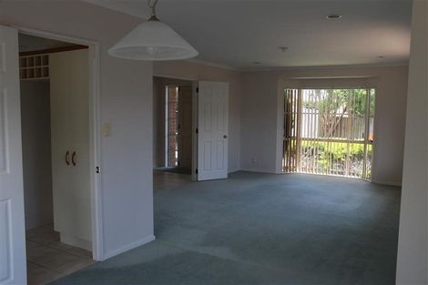 Photo of property in 7 Mullagh Place, East Tamaki Heights, Auckland, 2016