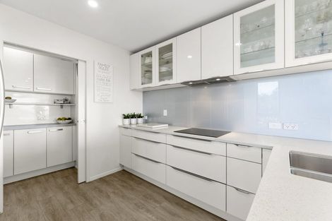 Photo of property in 972 Papamoa Beach Road, Papamoa Beach, Papamoa, 3118