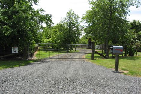 Photo of property in 87 Moontide Road, Kumeu, 0892