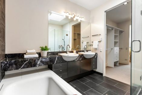 Photo of property in 5/258 Hurstmere Road, Takapuna, Auckland, 0622