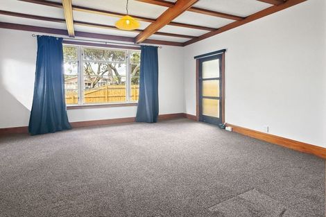 Photo of property in 24 Milverton Avenue, Hokowhitu, Palmerston North, 4410
