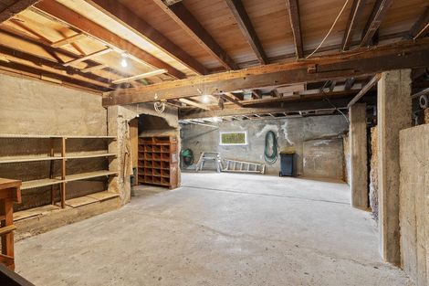 Photo of property in 34 Raroa Terrace, Tawa, Wellington, 5028