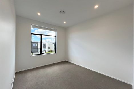 Photo of property in 27 Whimbrel Road, Flat Bush, Auckland, 2019