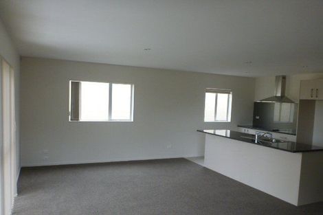 Photo of property in 22 Popokatea Drive, Takanini, 2112