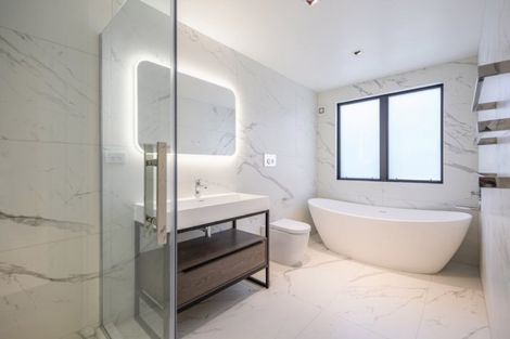 Photo of property in 19c Momona Road, Greenlane, Auckland, 1051