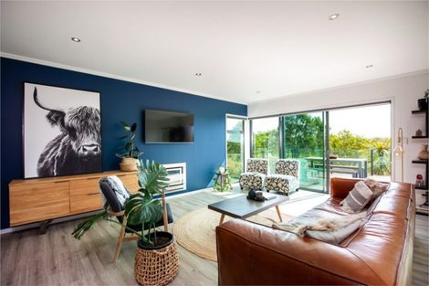 Photo of property in 2 Matau Lane, Ferndale, New Plymouth, 4310