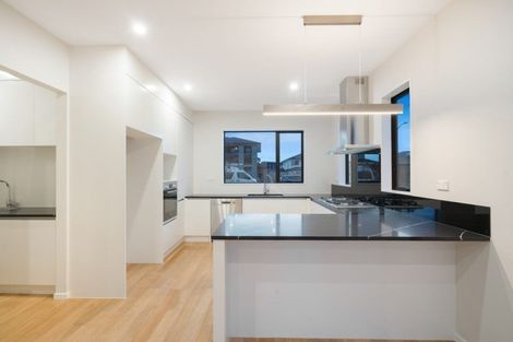 Photo of property in 4 Pahekeheke Road, Karaka, Papakura, 2113