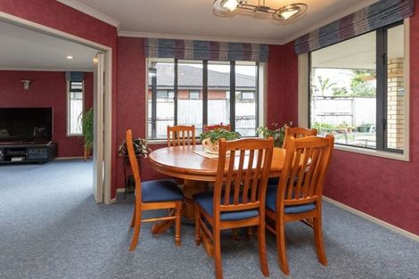 Photo of property in 5 Azure Place, Huntington, Hamilton, 3210
