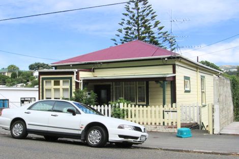 Photo of property in 130 Russell Terrace, Berhampore, Wellington, 6023