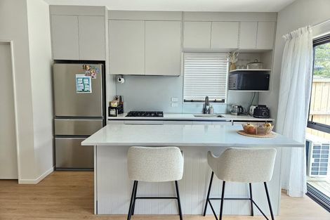 Photo of property in 5/30a Tirimoana Road, Te Atatu South, Auckland, 0602