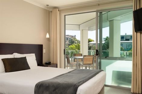 Photo of property in 136 Marine Parade, Bluff, 9814