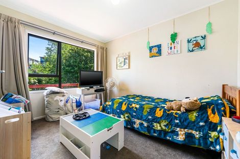 Photo of property in 15 Haseler Crescent, Howick, Auckland, 2014