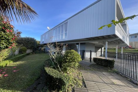 Photo of property in 25 Downsview Road, Pakuranga Heights, Auckland, 2010
