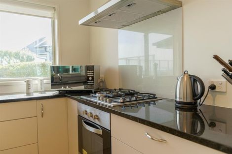 Photo of property in 19 The Brae, Mount Pleasant, Christchurch, 8081