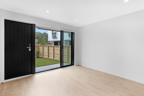 Photo of property in 1/39 Pakuranga Road, Pakuranga, Auckland, 2010