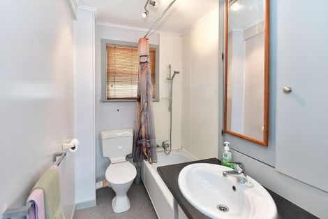 Photo of property in 7/219 Onewa Road, Birkenhead, Auckland, 0626