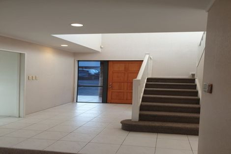 Photo of property in 8 Dunn Place, Farm Cove, Auckland, 2010