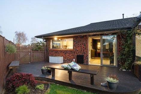 Photo of property in 12 Caulfield Place, Awapuni, Palmerston North, 4412