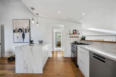 Photo of property in 151 Glenfield Road, Hillcrest, Auckland, 0626