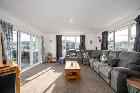 Photo of property in 77 Miro Street, Trentham, Upper Hutt, 5018