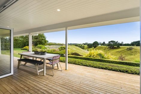 Photo of property in 167 Henwood Road, Paraite, New Plymouth, 4372