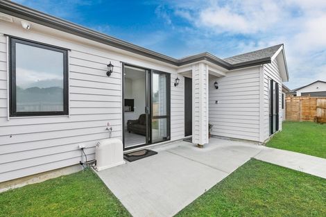 Photo of property in 17 Huahua Crescent, Papakura, 2110