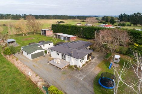 Photo of property in 2139 State Highway 3, Sanson, Palmerston North, 4479