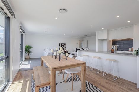 Photo of property in 16 Austin Reid Avenue, Carterton, 5713