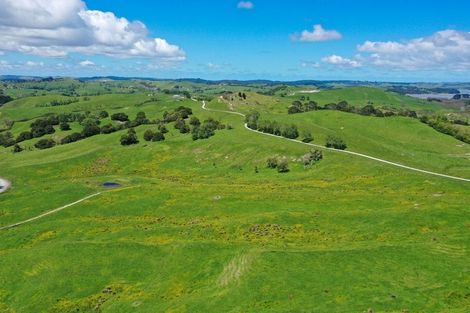 Photo of property in 156 Marohemo Road, Maungaturoto, 0583