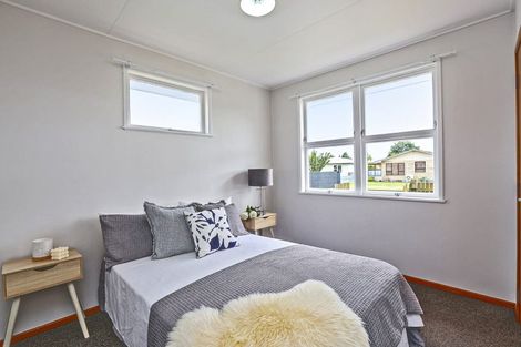 Photo of property in 42 Upham Street, Havelock North, 4130