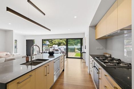 Photo of property in 1 Ara Haewai, Houghton Bay, Wellington, 6023