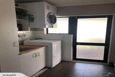 Photo of property in 15 Hawke Place, Pukekohe, 2120