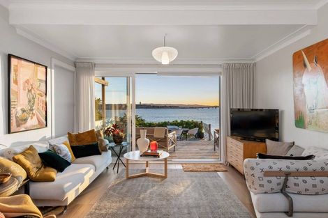 Photo of property in 2/104 Stanley Point Road, Stanley Point, Auckland, 0624