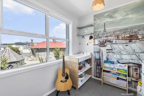 Photo of property in 4/36 Roxburgh Street, Mount Victoria, Wellington, 6011